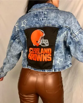 CLEVELAND BROWNS CROPPED DENIM JACKET