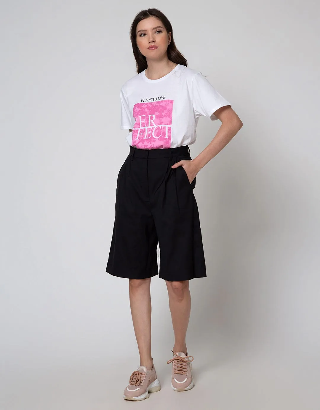 Connexion Bermuda Celana Pendek Wanita