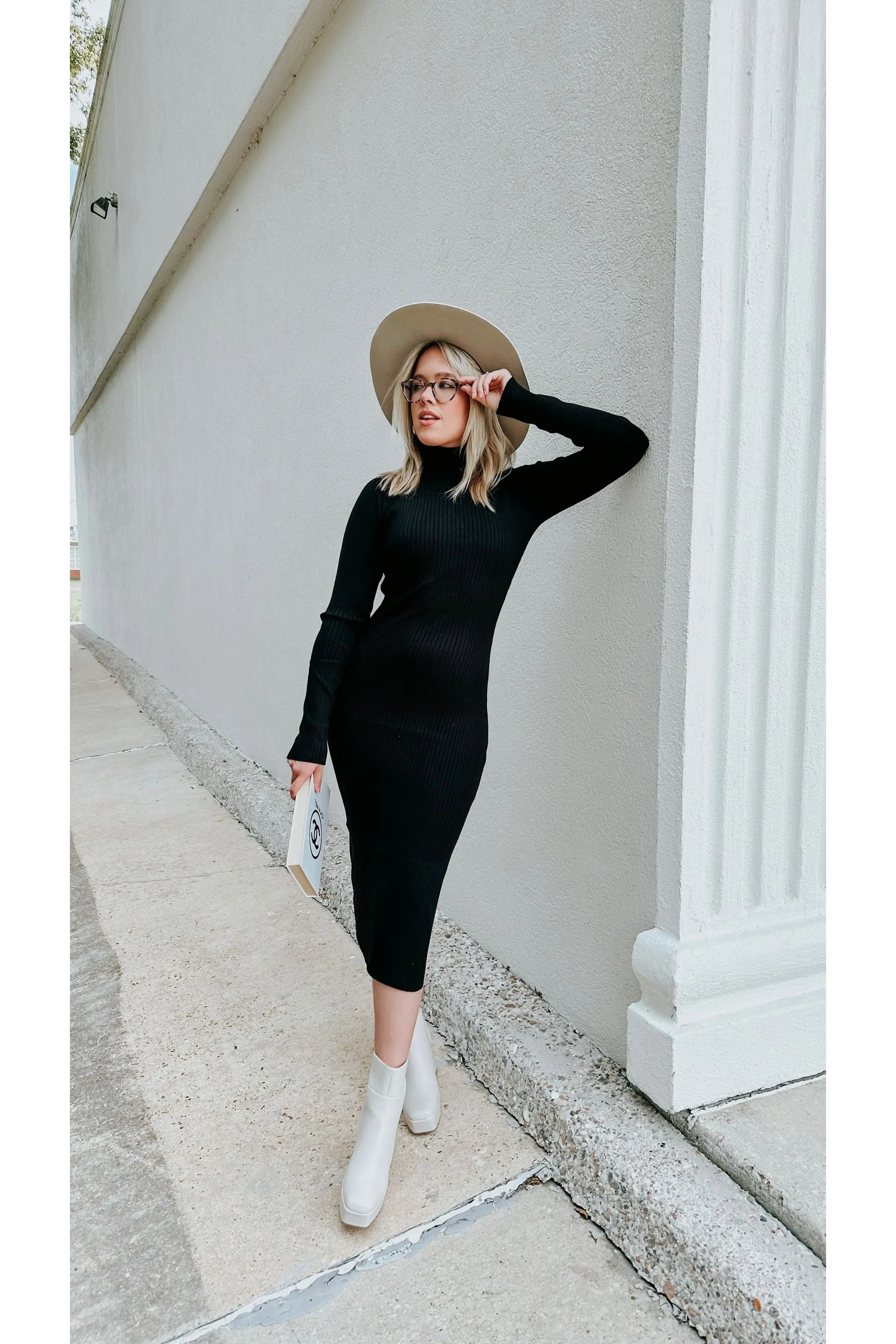 Modern Must Have Turtleneck Midi Dress
