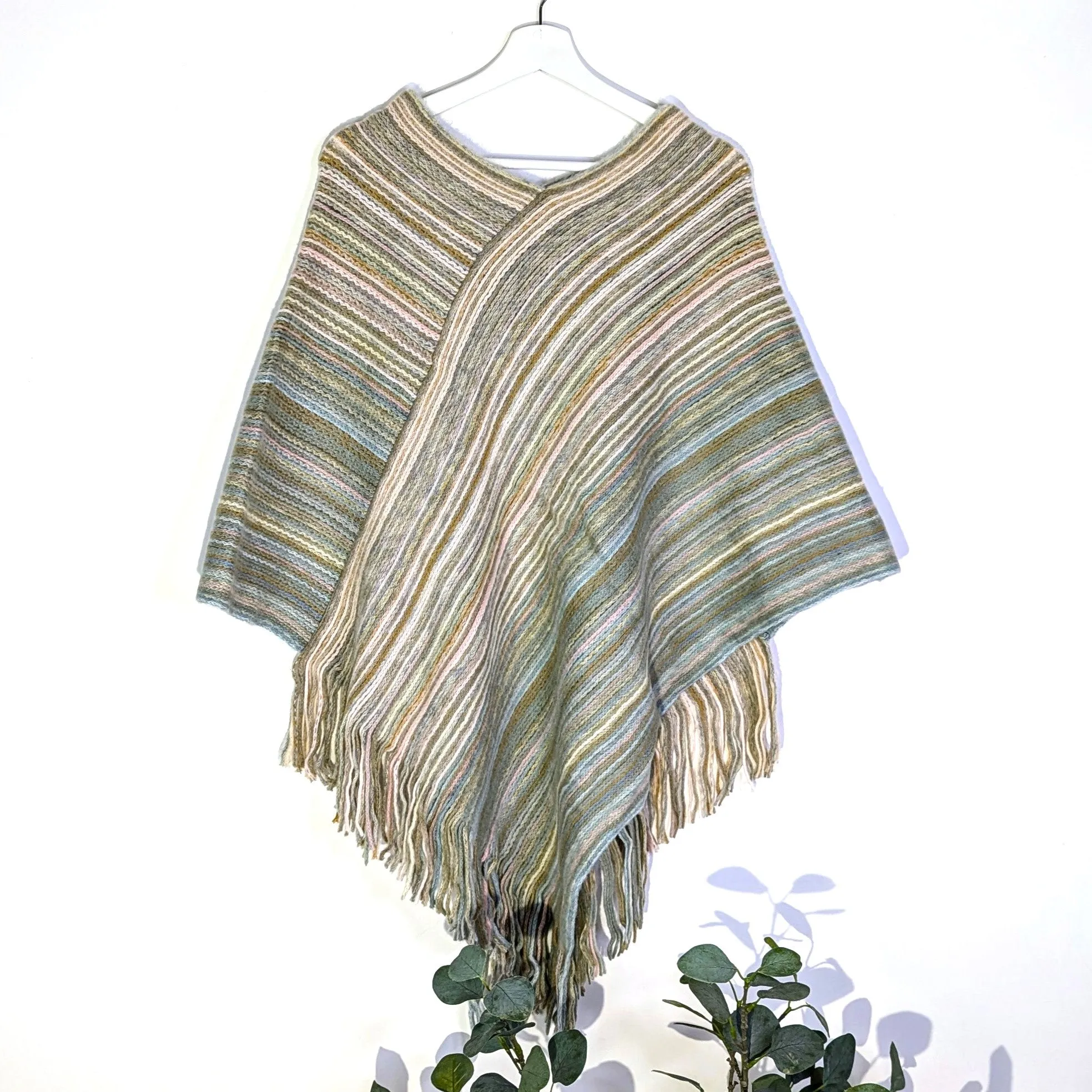 Navaho stripe natural poncho with part tassel edge