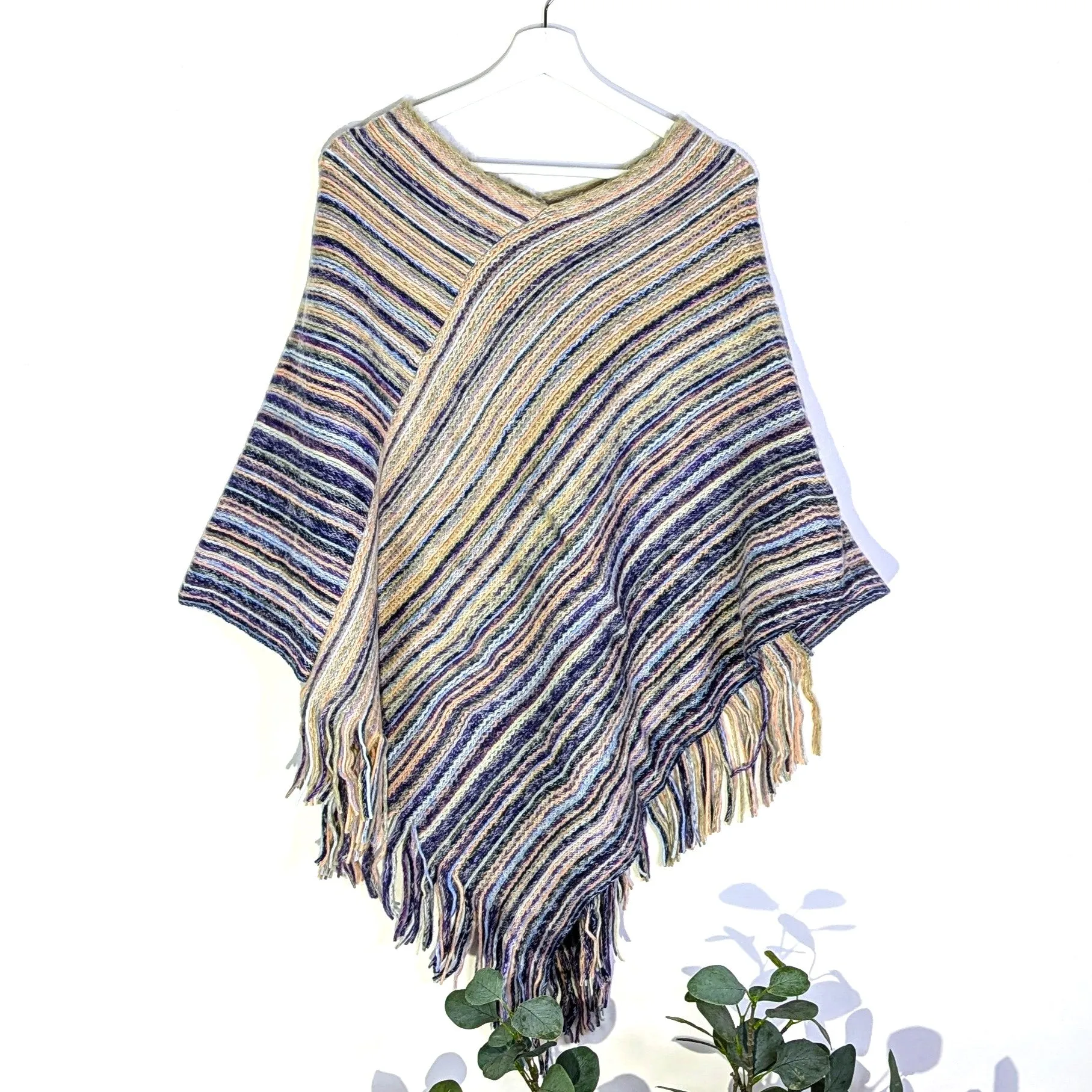 Navaho stripe natural poncho with part tassel edge