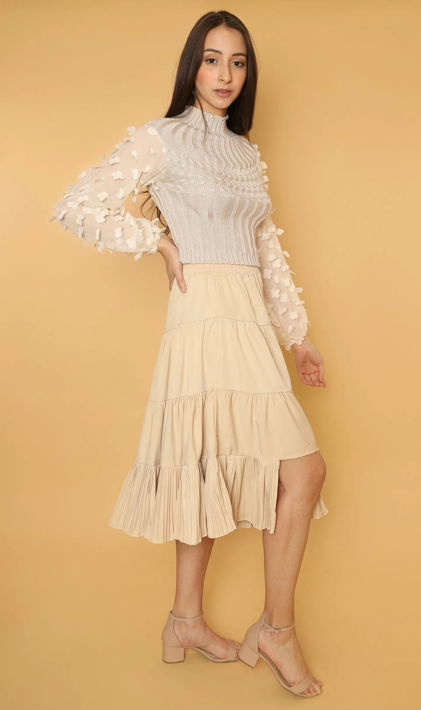 SUKI Tiered Midi Skirt (Light Beige)